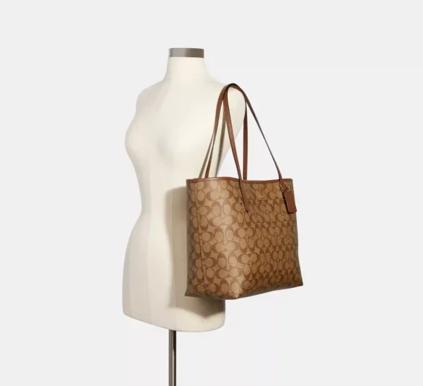 COACH CITY TOTE IN SIGNATURE CANVAS - 5696 - Image 4